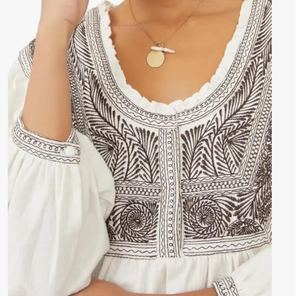 Free People IGGIE Embroidered Crop Top in Ivory/Black Bean Combo sz XS NWT - Picture 4 of 7